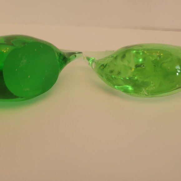 Vintage Green Glass Fish Figurines Set Of 2 Hand-Blown Art Deco Style Home Decor - Picture 5 of 6